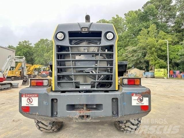 Komatsu WA320-8 Utovarivači na kotačima