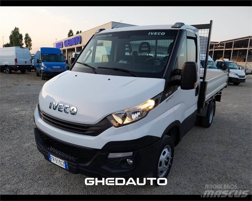 Iveco 35C14 Sanduk kombiji
