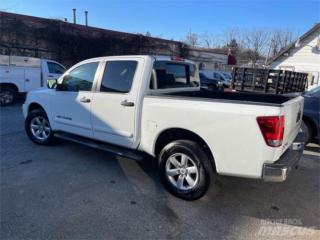 Nissan Titan Kiperi
