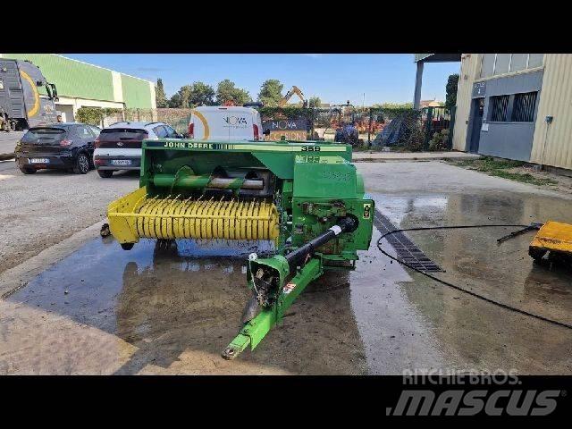 John Deere 359 Balirke za kockaste bale
