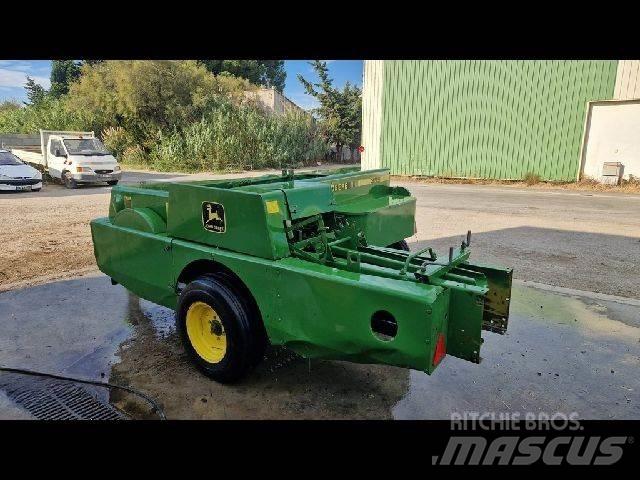 John Deere 359 Balirke za kockaste bale