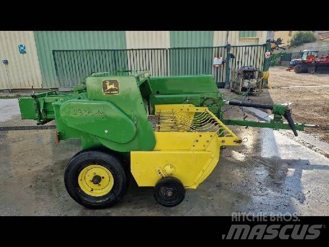 John Deere 359 Balirke za kockaste bale