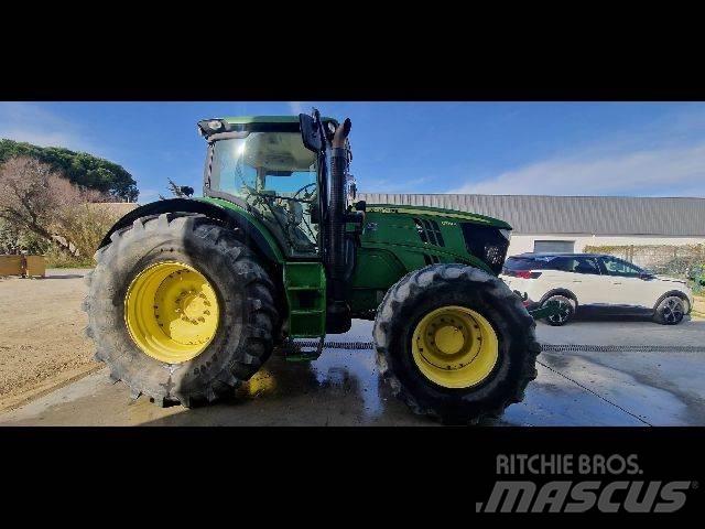 John Deere 6210 R Traktori