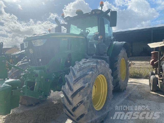 John Deere 6230R Traktori