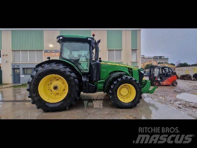 John Deere 8310R Traktori
