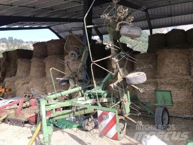 Stoll SPEED 680 Okretači i sakupljači sijena