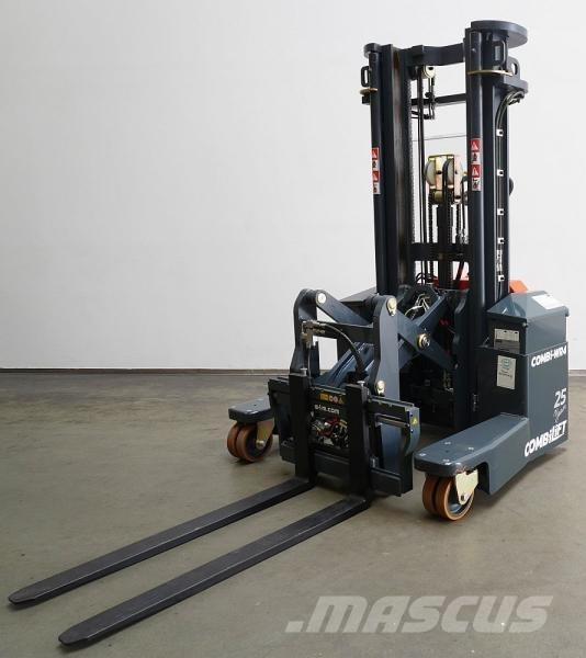 Combilift WR4 Viličari sa 4-stranskim dohvatom