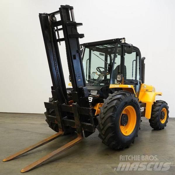 JCB 940-4 Terenski viličar
