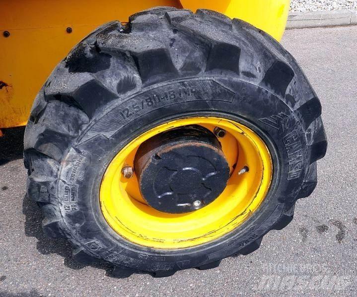 JCB 940-4 Terenski viličar