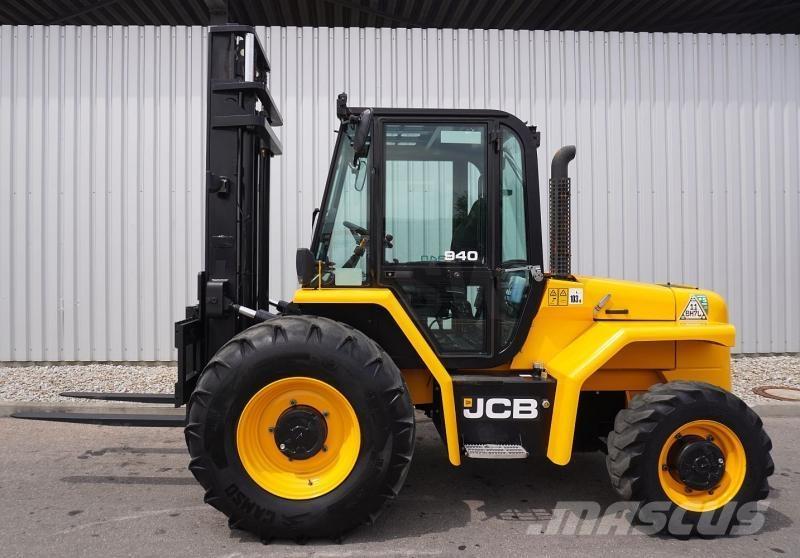 JCB 940-4 Terenski viličar