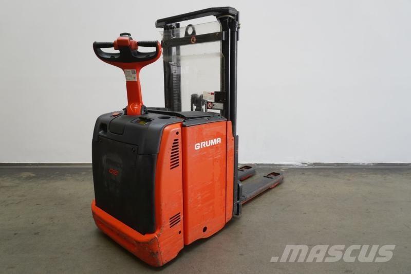 Linde D 12 133 Samopogonski ručni viličari