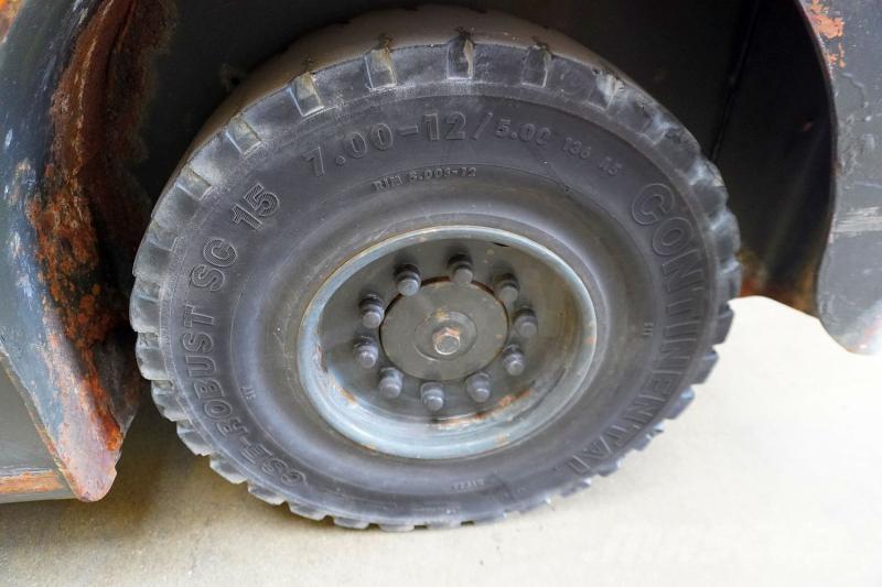 Still R07-25 Vučna vozila