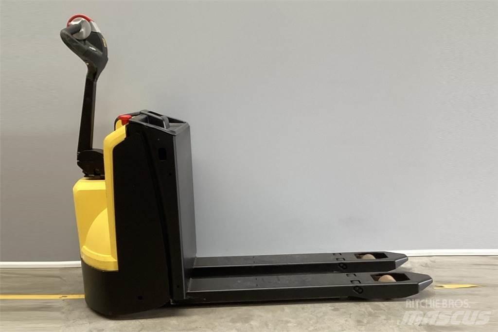 Hyster P1.6 Ručni električni viličar