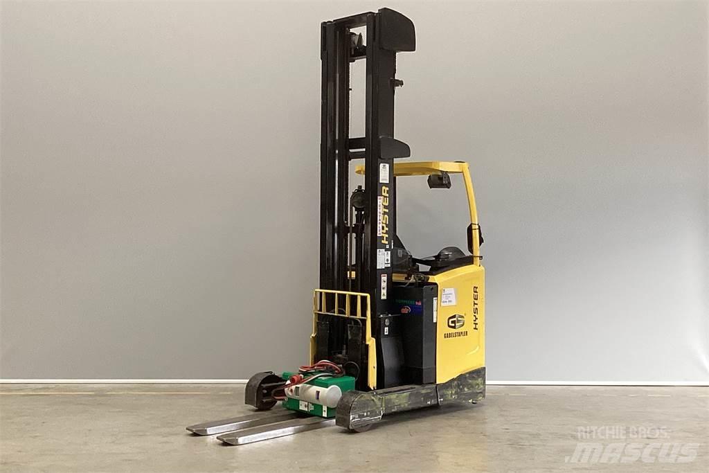Hyster R1.6 Viličari sa pomičnim stupom