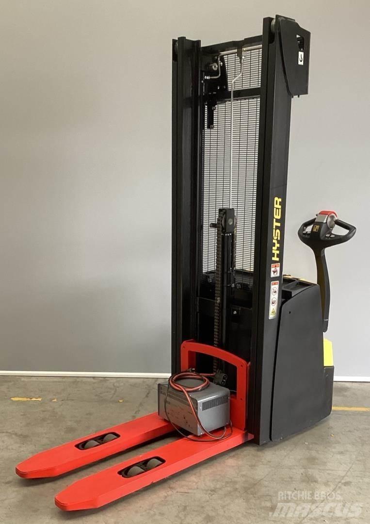 Hyster S1.4 Ručni električni viličar