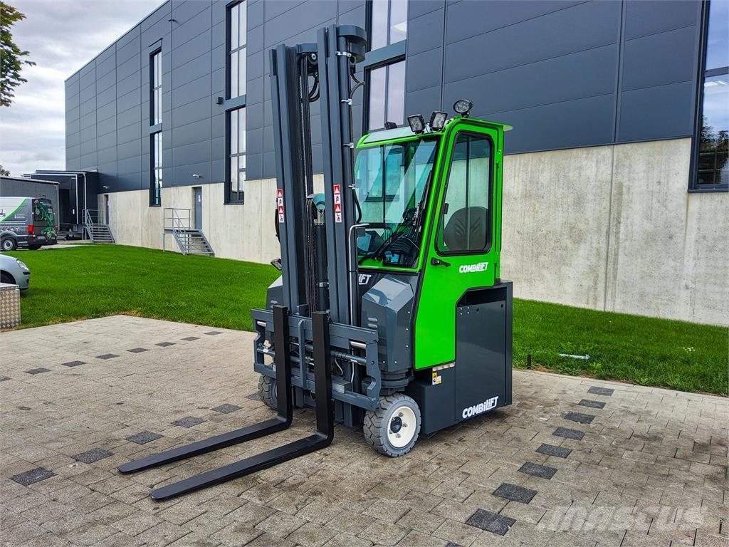 Combilift CBE 3000 Viličari sa 4-stranskim dohvatom