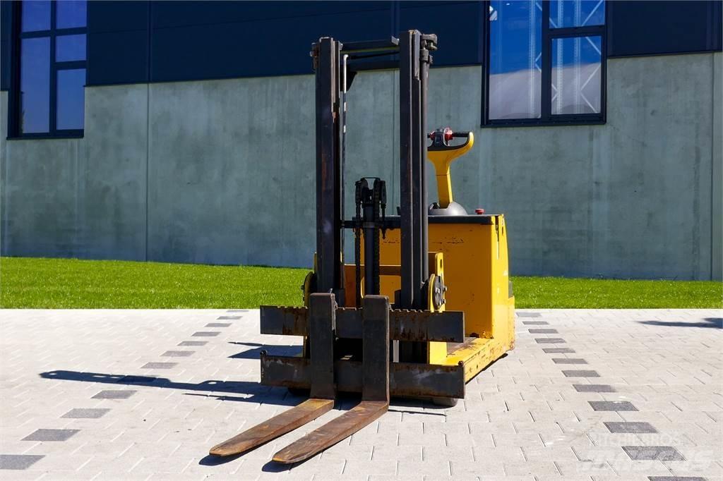 Linde L12 Ručni električni viličar