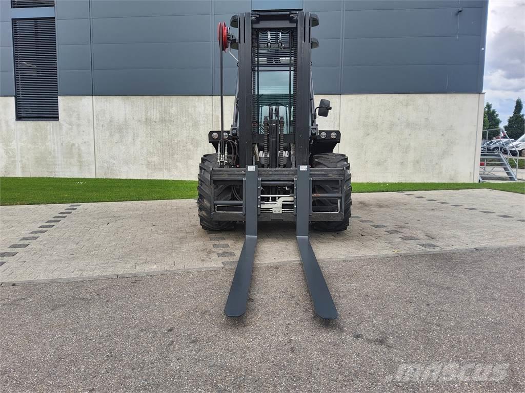 Manitou M 50-4 Terenski viličar
