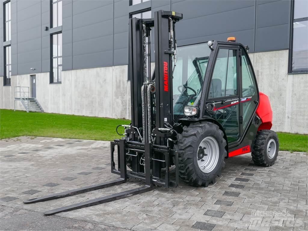 Manitou MC 30-4 Terenski viličar
