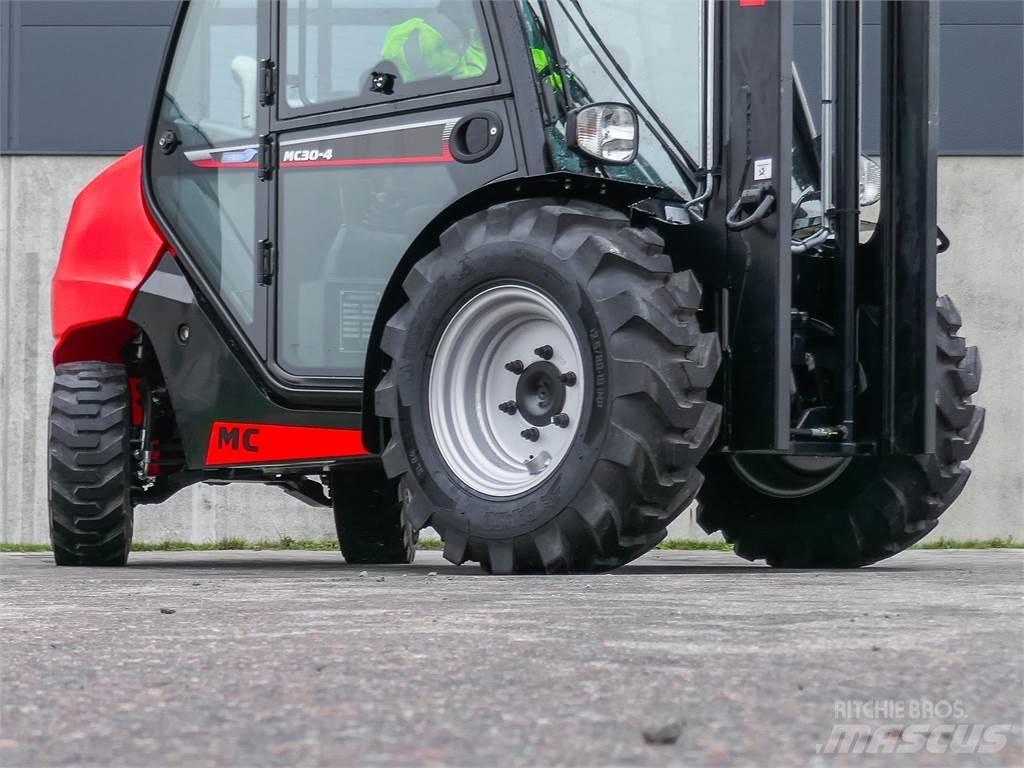 Manitou MC 30-4 Terenski viličar