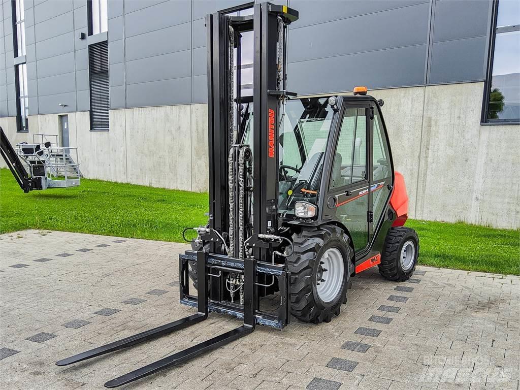 Manitou MC 30-4 Terenski viličar