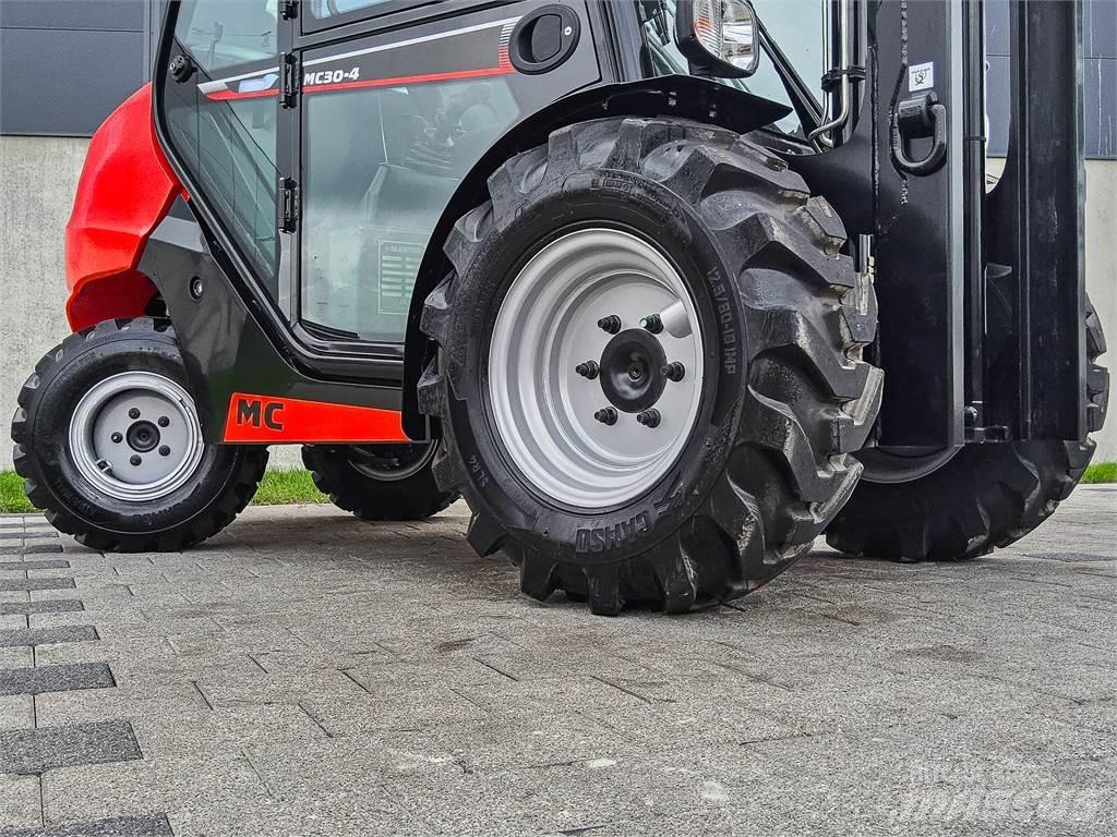 Manitou MC 30-4 Terenski viličar
