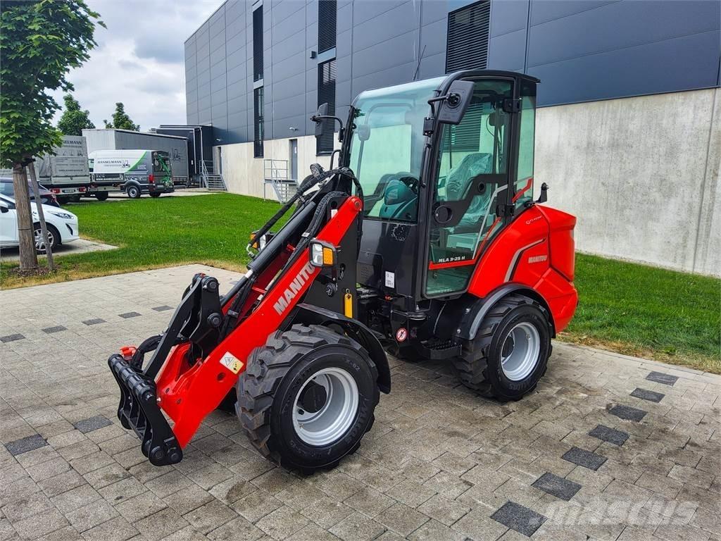Manitou MLA 3-25H Mini bageri <7t