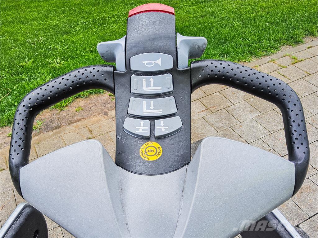 Still EXV SF16i Ručni električni viličar