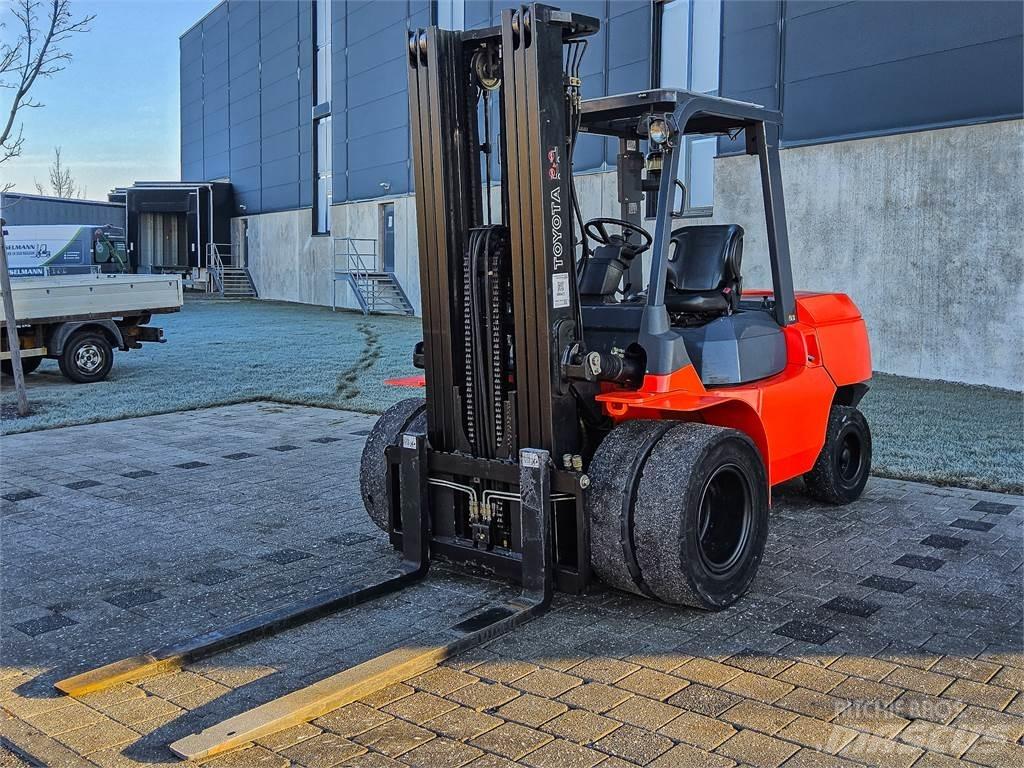Toyota 7 FDU 45 Dizelski viličari