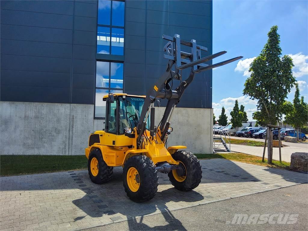 Volvo L 30G Mini bageri <7t