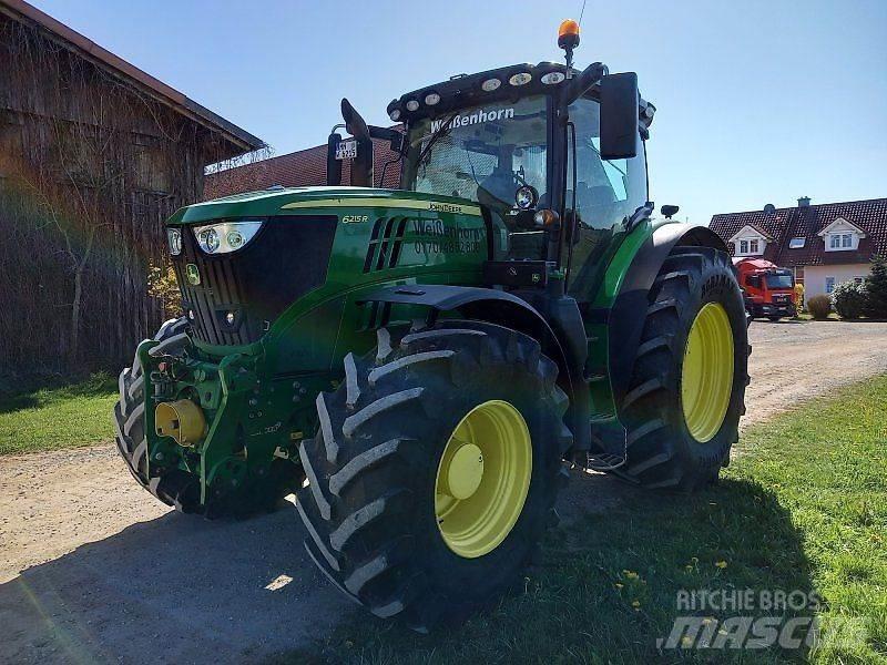 John Deere 6215R Traktori