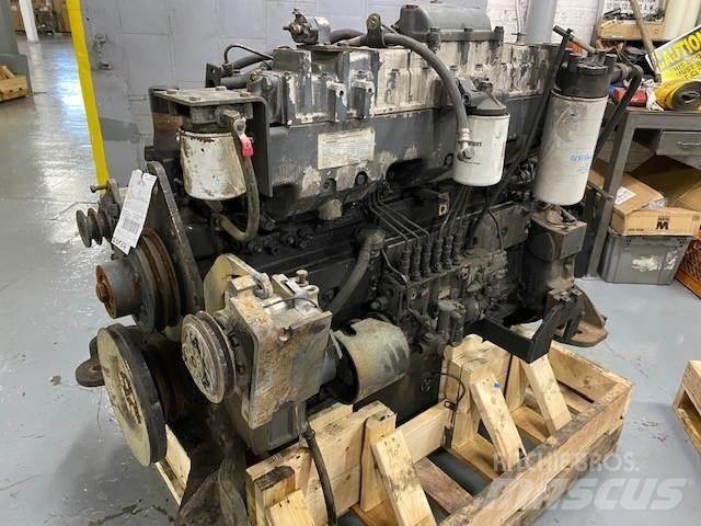Komatsu SA6D125E-2 Motori