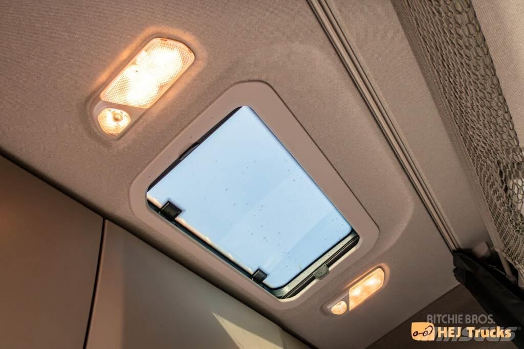 Scania R660 A6x2NB Traktorske jedinice