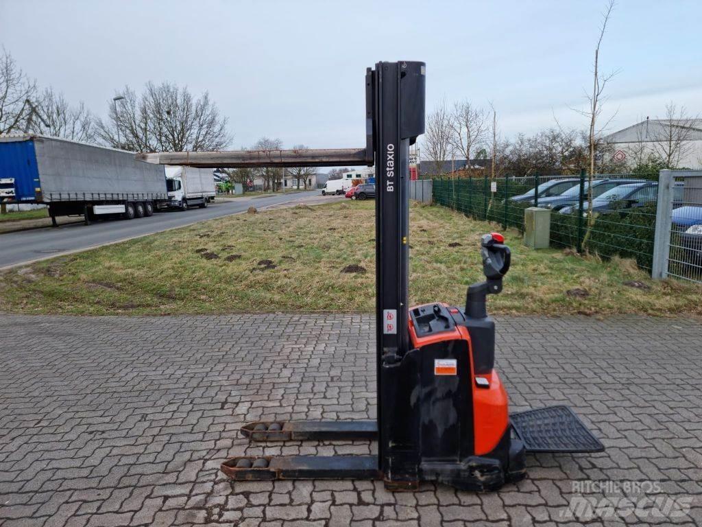 BT SWE120 Ručni električni viličar
