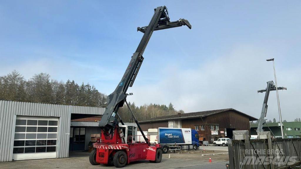 CVS Ferrari F258.6 Dohvatni viličari