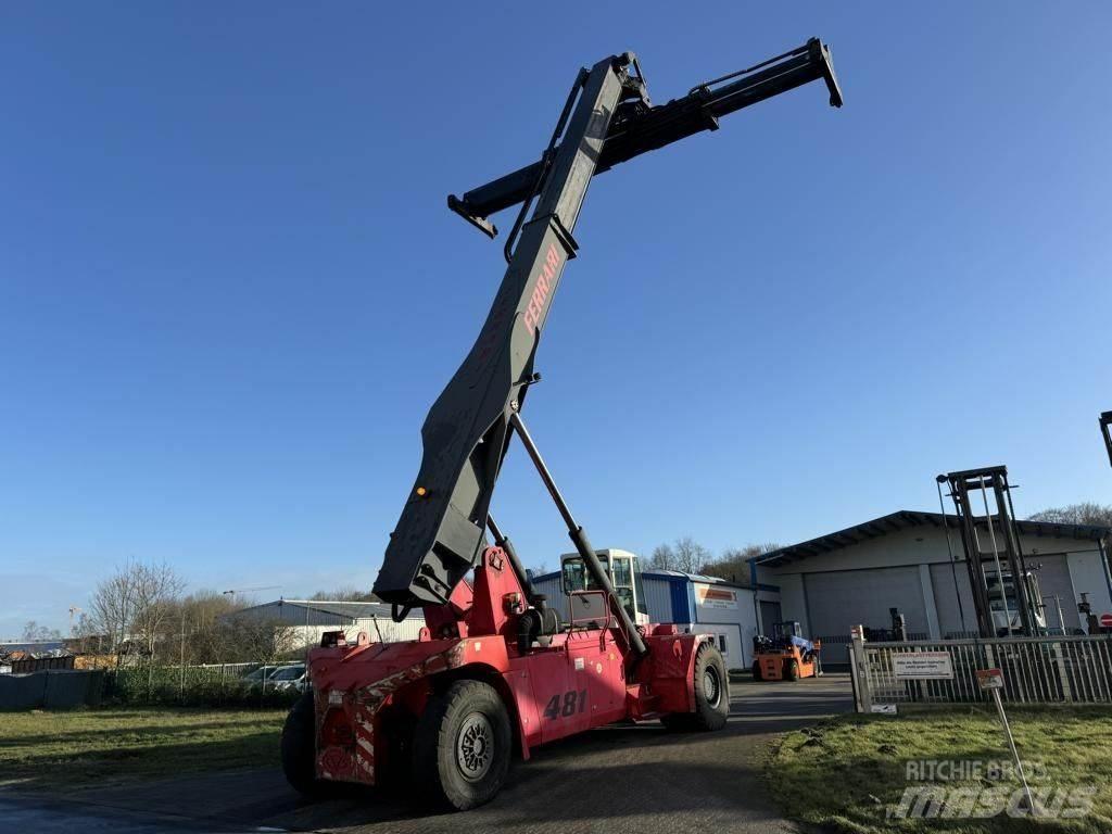 CVS Ferrari F481 Dohvatni viličari