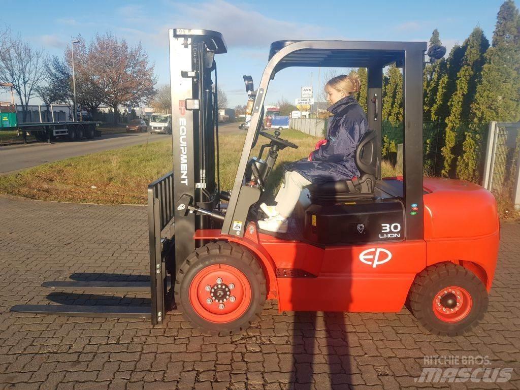 EP EFL302 Električni viličari
