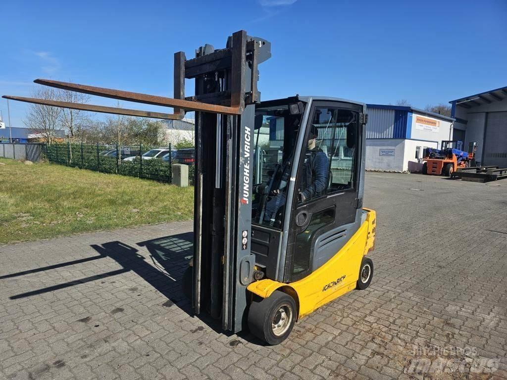 Jungheinrich EFG320 Električni viličari