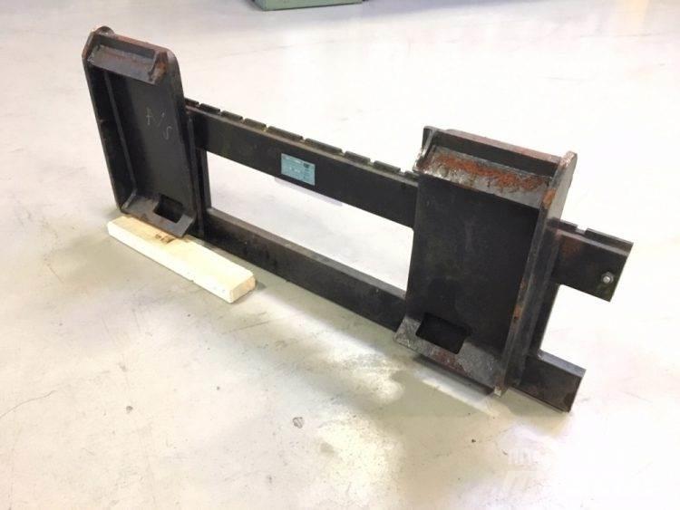 Gaffelbord 2,5 ton - Cat Vilice