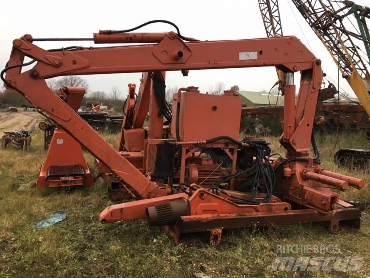 Hiab 670 Rabljene dizalice za težak teren