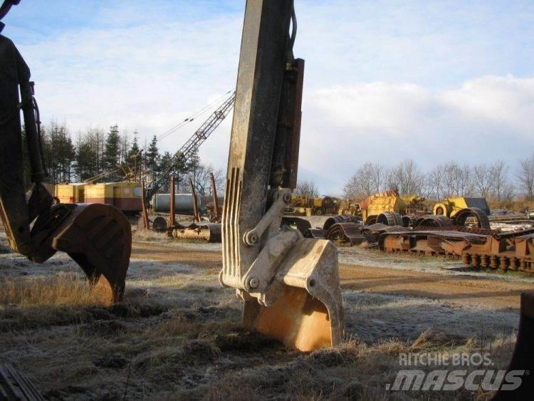Hitachi UH 181 til ophug Bageri gusjeničari