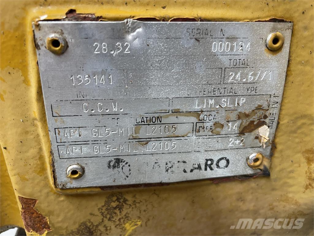 Hydrema 906B frontaksel Osi