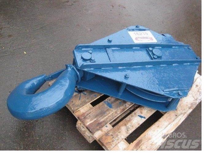  Krankrog ca. 12 ton Oprema i dijelovi za kranove