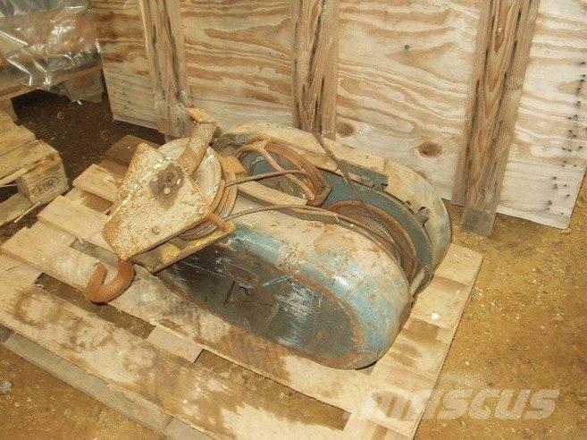 Thrige traverskran 500 kg Rabljene dizalice za težak teren