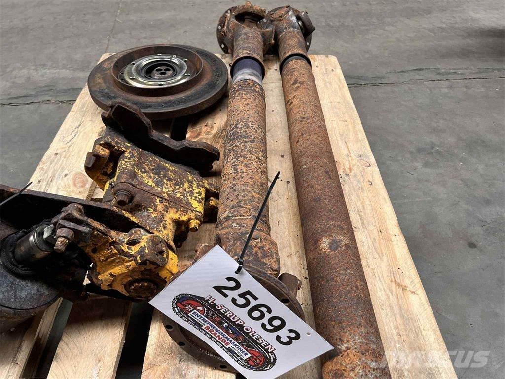 Volvo A25C 6x6 kardan Ostale komponente