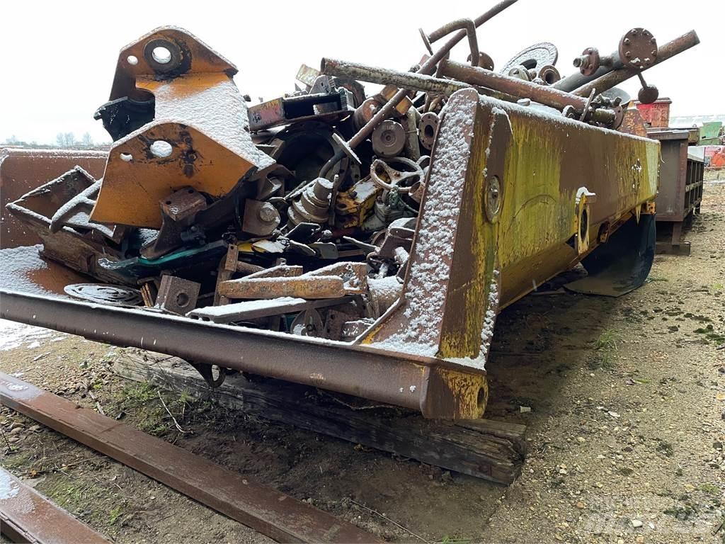 Volvo A25D dumperkasse Demperi za gradilišta