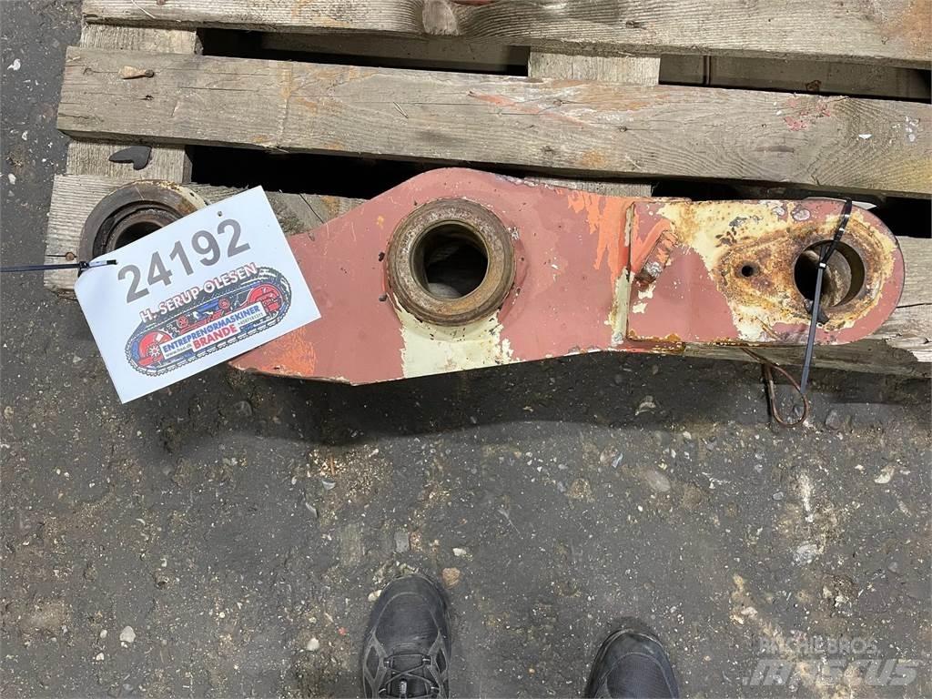 Volvo L120 Link Arm Ostale komponente