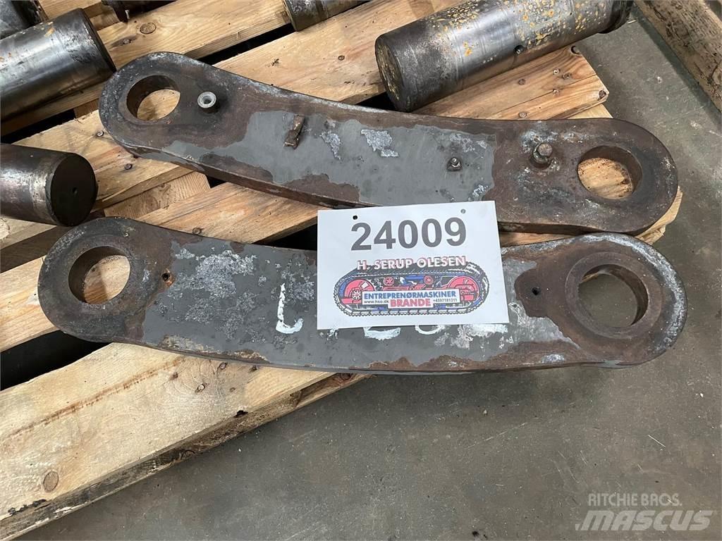 Volvo L120E Link Arm Ostale komponente