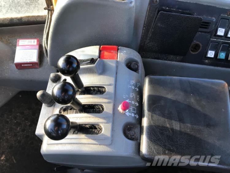 Volvo L180E til ophug Utovarivači na kotačima