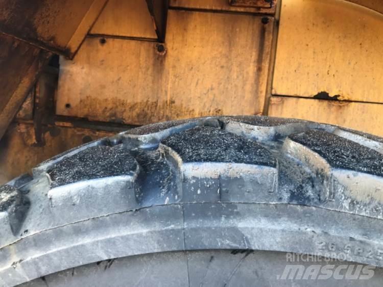Volvo L180E til ophug Utovarivači na kotačima